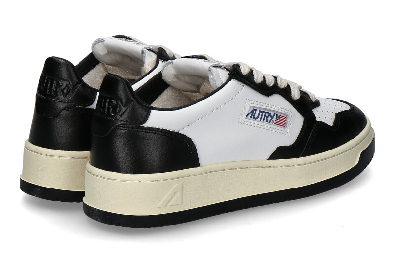 autry-sneaker-medalist-AULW-WB01-white-black_236900295_2
