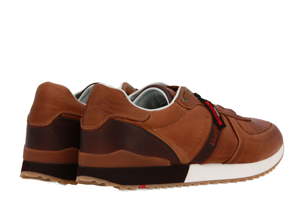 llyod_sneaker_2_