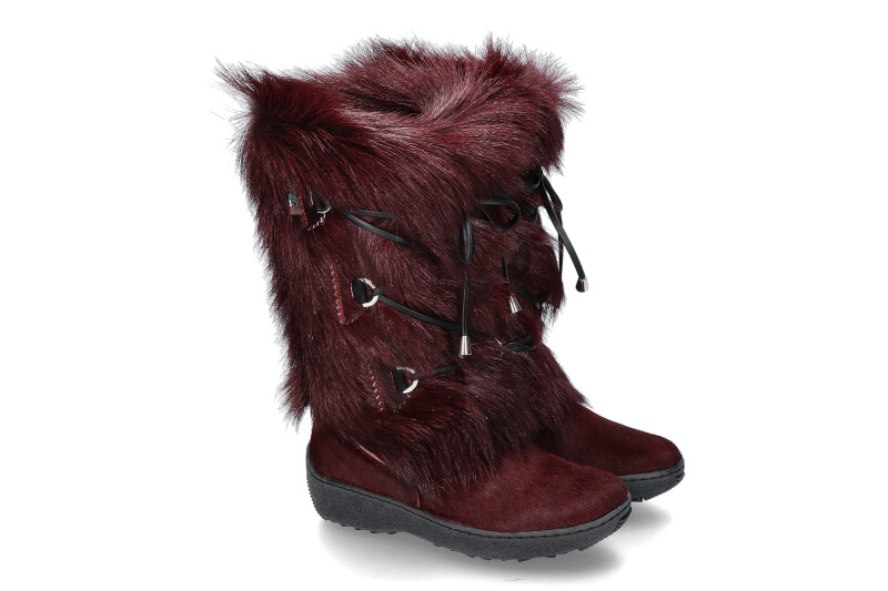 oscar-sport-fur-boots-julia-bordo_266500005_1