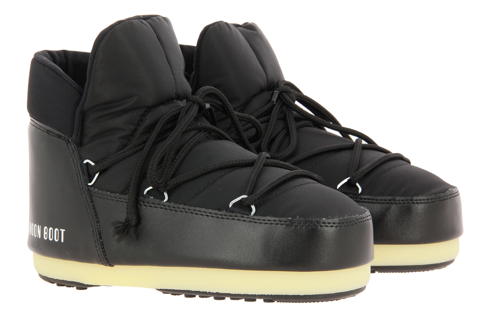 moon boot black low