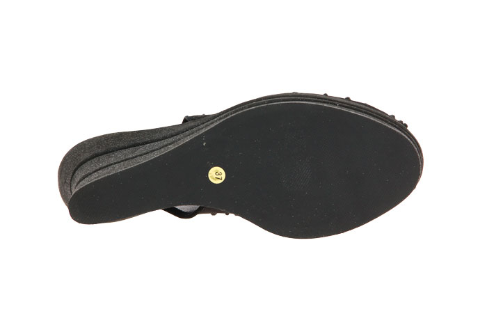 fernando-pensato-plateau-sandal-sheine-nero-dubai-0008 fernando-pensato-plateau-sandal-sheine-nero-dubai-0008
