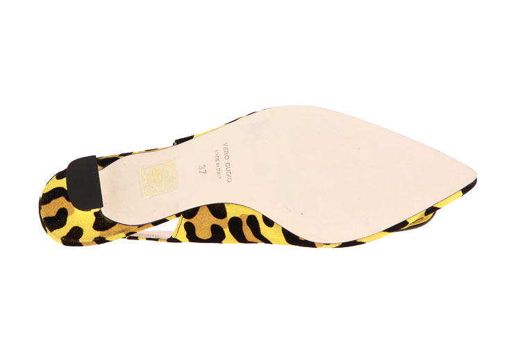 status-pumps-r4202-leo-0005