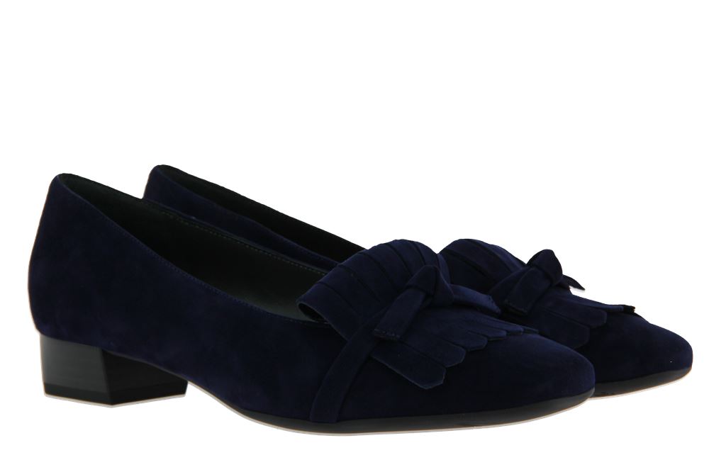 Peter Kaiser pumps NALA BLAU