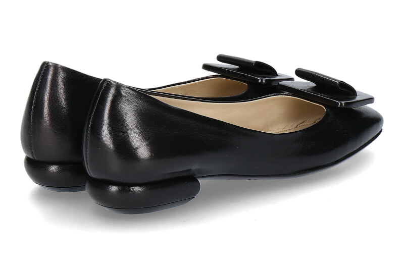 bruno-magli-ballerina-black_221000123_2