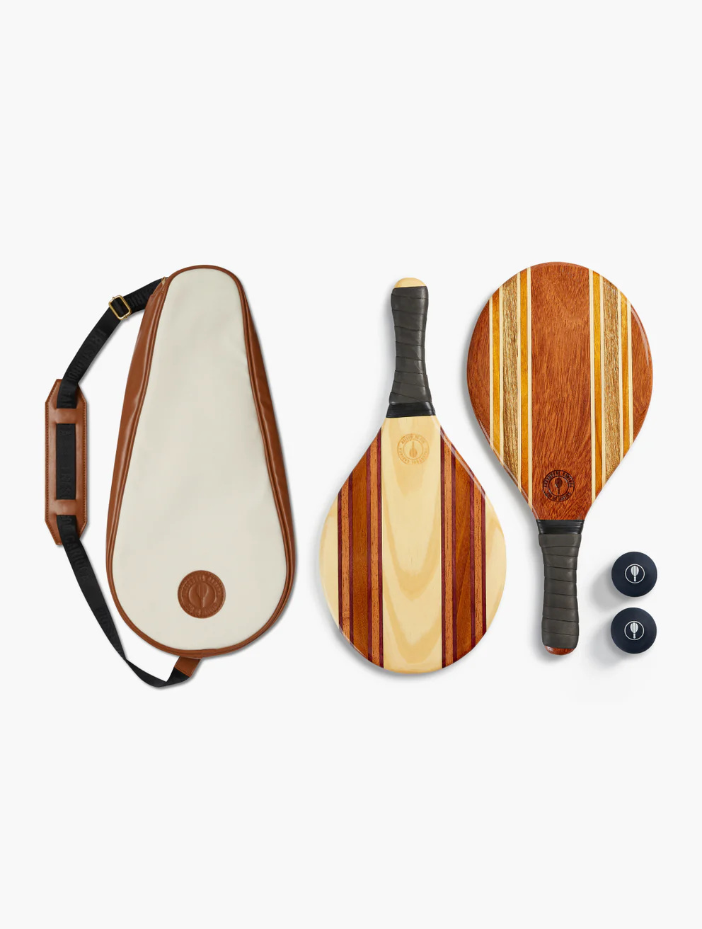 Leblon_Beach_Bat_Set_in_Black_1362-02_Bento Leblon_Beach_Bat_Set_in_Black_1362-02_Bento