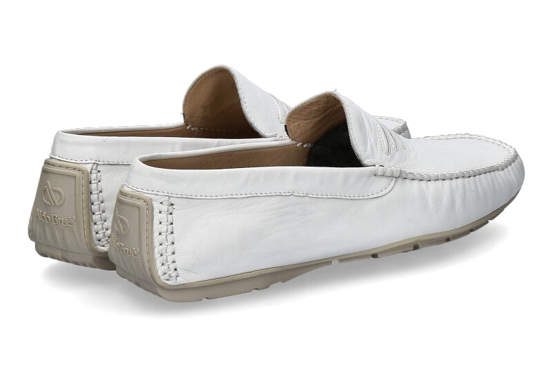 aldo-brue-moccasin-0114-white-nappa_148100000_2