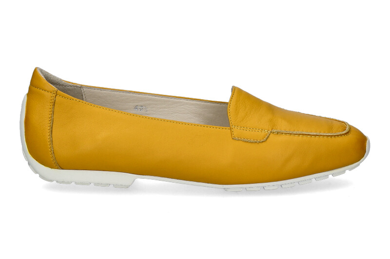 mania-slipper-yellow_242900159_3