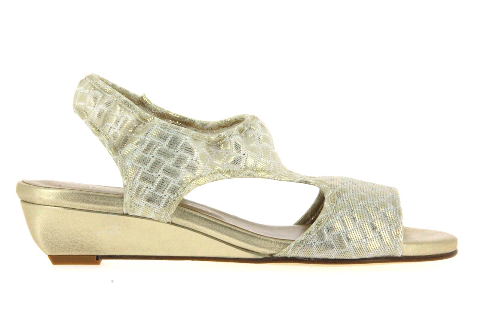 stuart_weitzman-giver_pale_gold-7