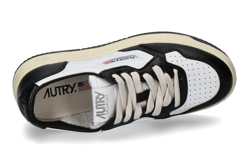 autry-sneaker-medalist-AULW-WB01-white-black_236900295_4