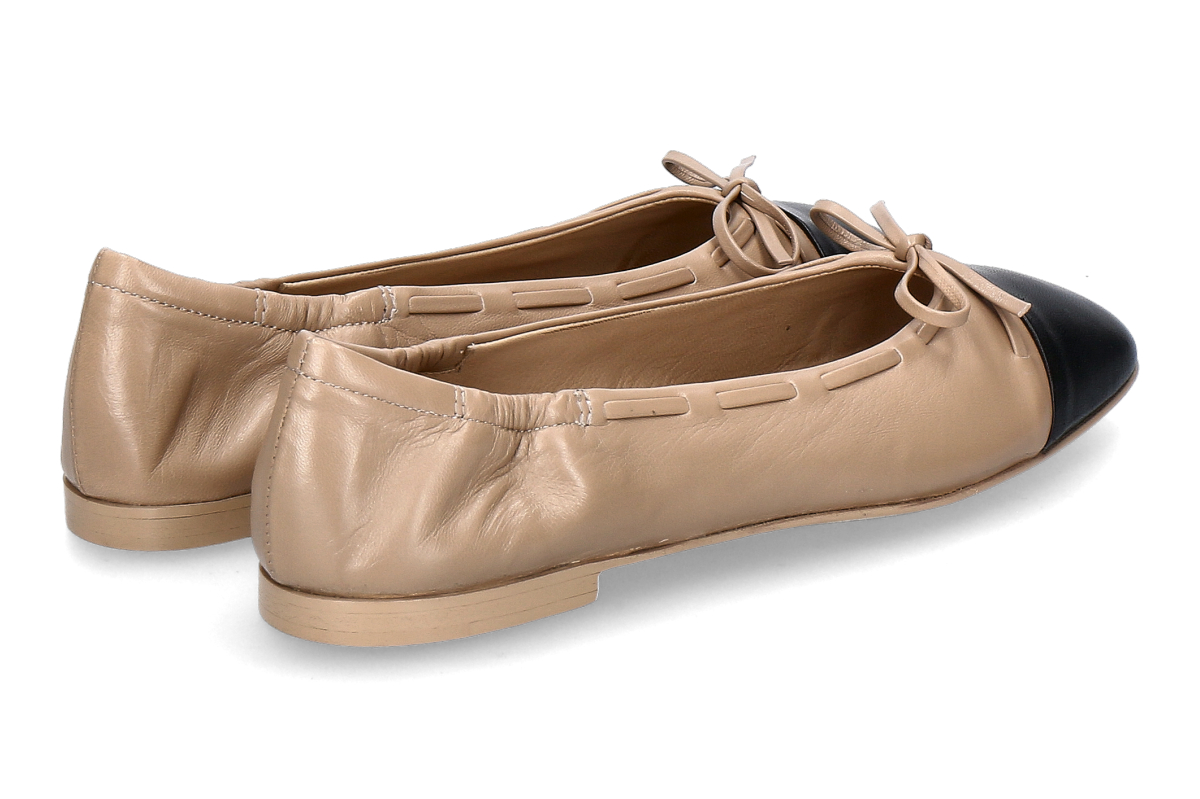 Pomme d or gloveNer_221900433_2